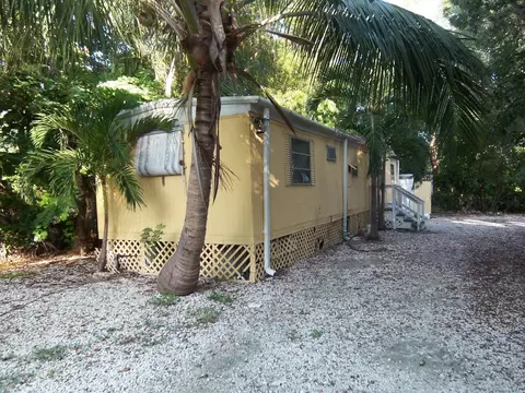 720 Sharon Pl, Key Largo, FL 33037 photo 1