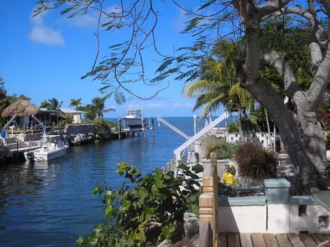 2943 Grouper Dr, Marathon, FL 33050 photo 2