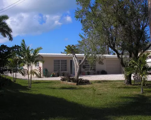 2943 Grouper Dr, Marathon, FL 33050 photo 1