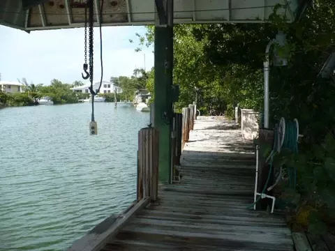 899 Copa De Oro, Marathon, FL 33050 photo 17