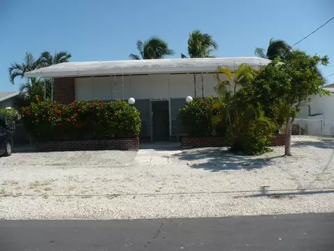 2120 Dolphin Dr, Marathon, FL 33050 photo 1
