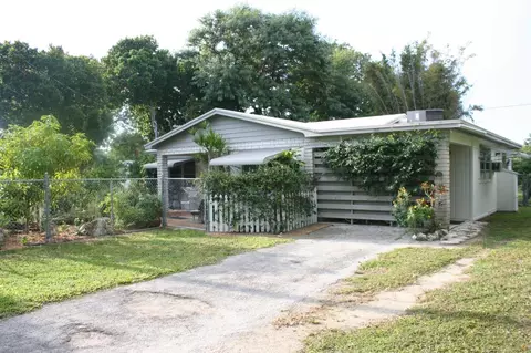 105 Parker Dr, Islamorada, FL 33036 photo 1