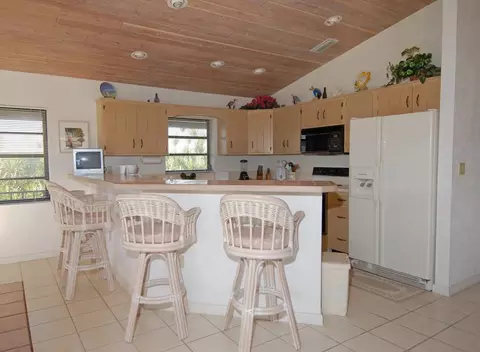 875 Ellen Dr, Key Largo, FL 33037 photo 4