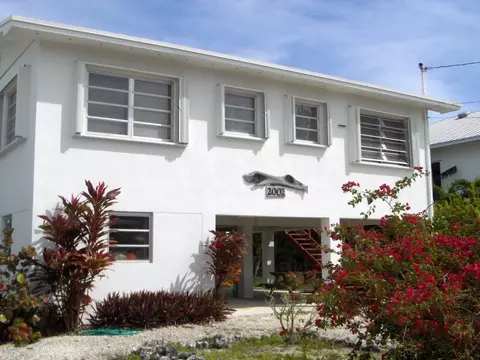 2002 Dolphin Dr, Marathon, FL 33050 photo 1