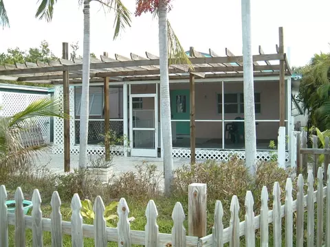 31675 Warner St, Big Pine Key, FL 33043 photo 1