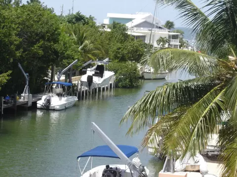 237 Apache St, Plantation Key, FL 33036 photo 1