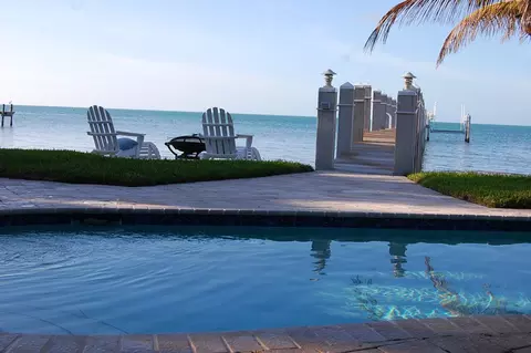 113 Windy Point Cir, Marathon, FL 33050 photo 11