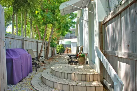 243 2nd Rd, Key Largo, FL 33037 photo 3