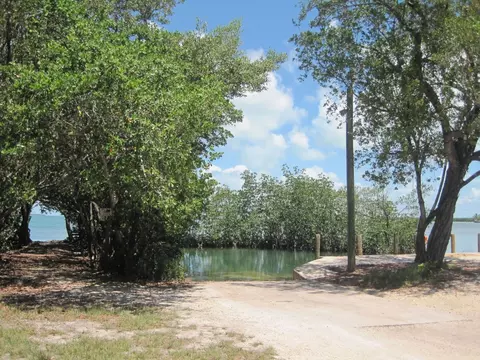 210 Apache St, Plantation Key, FL 33070 photo 6