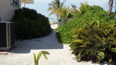 2980 Dolphin Dr, Marathon, FL 33050 photo 11