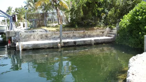 2980 Dolphin Dr, Marathon, FL 33050 photo 13
