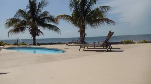 2980 Dolphin Dr, Marathon, FL 33050 photo 3