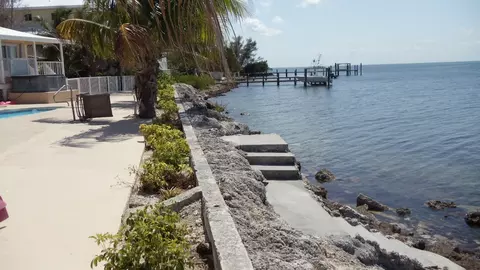 2980 Dolphin Dr, Marathon, FL 33050 photo 2