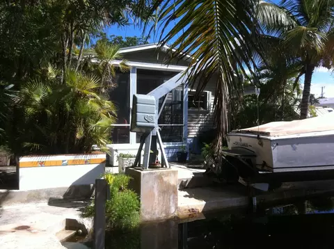 301 Ryan Ave, Key Largo, FL 33037 photo 2