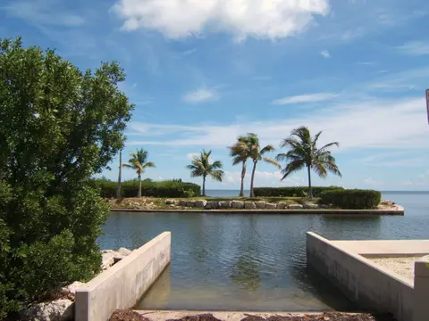 186 E Ridge Rd, Islamorada, FL 33036 photo 2