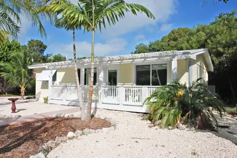 64 Bonefish Ave, Key Largo, FL 33037 photo 1