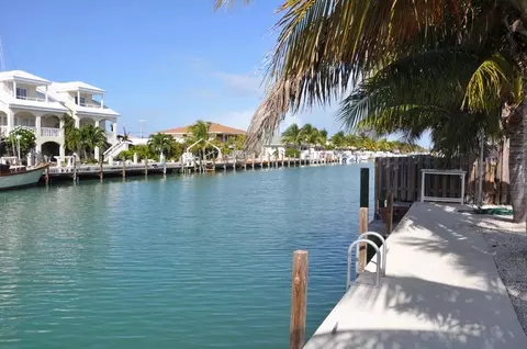 141 9th St #KEY colony, Key Colony Beach, FL 33051 photo 5