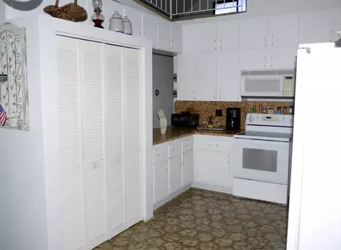 70 E Cahill Ct, Big Pine Key, FL 33043 photo 6