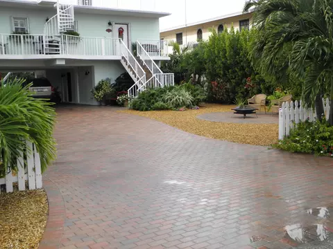 233 Apache St, Plantation Key, FL 33036 photo 3