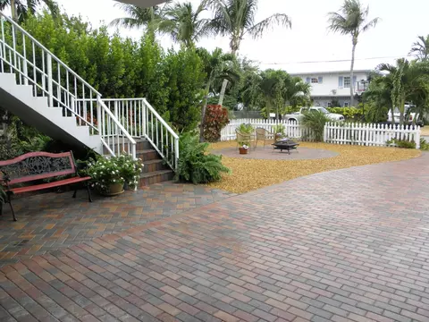 233 Apache St, Plantation Key, FL 33036 photo 5