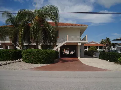 551 8th St #KEY colony, Key Colony Beach, FL 33051 photo 2