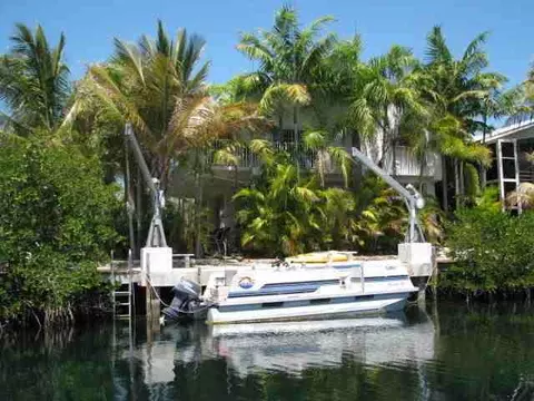 108 Harbor Ln, Tavernier, FL 33070 photo 1