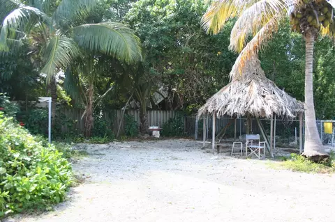 207 Apache St, Plantation Key, FL 33036 photo 14
