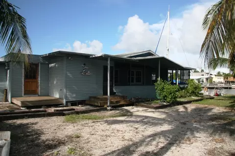 17 Swallow Rd, Key Largo, FL 33037 photo 1
