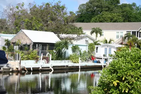 342 Vaca Rd, Key Largo, FL 33037 photo 1