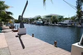 172 E Cahill Ct, Big Pine Key, FL 33043 photo 5