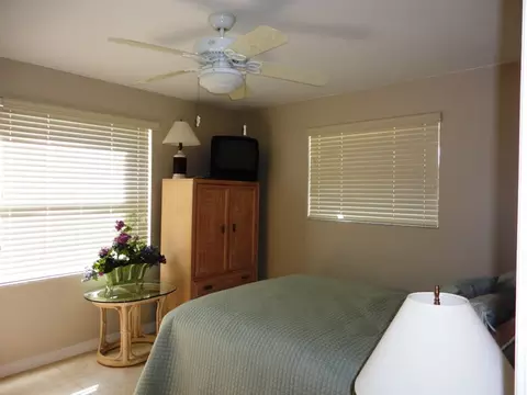 520 9th St #KEY colony, Key Colony Beach, FL 33051 photo 4