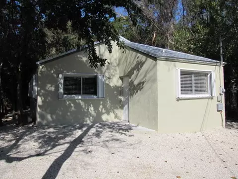 29 Robert St, Key Largo, FL 33037 photo 2