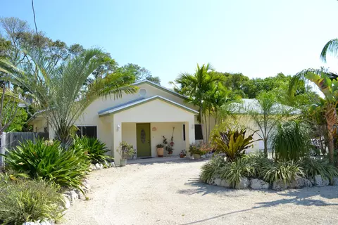 16 Snapper Ave, Key Largo, FL 33037 photo 1