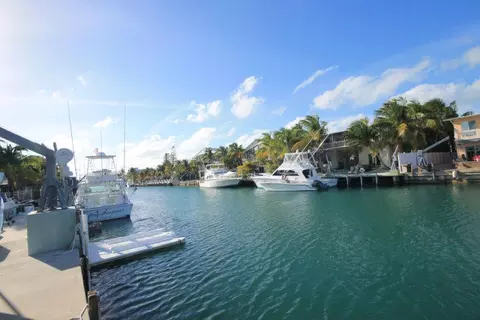 128 Leoni Dr, Plantation Key, FL 33036 photo 1