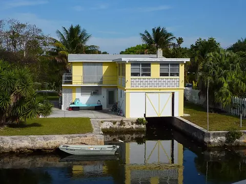 492 Pine Ln, Big Pine Key, FL 33043 photo 1