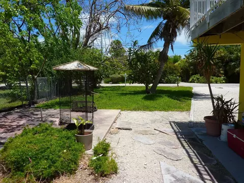 492 Pine Ln, Big Pine Key, FL 33043 photo 17