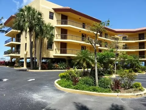 101 E Ocean Dr UNIT C-305, Key Colony Beach, FL 33051 photo 32