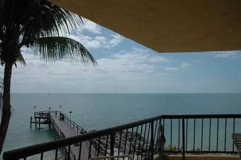 101 E Ocean Dr UNIT C-305, Key Colony Beach, FL 33051 photo 1