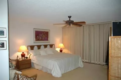 101 E Ocean Dr UNIT C-305, Key Colony Beach, FL 33051 photo 11