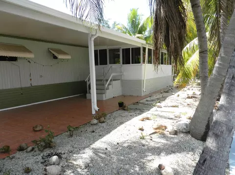 193 Buttonwood Ave, Key Largo, FL 33037 photo 2