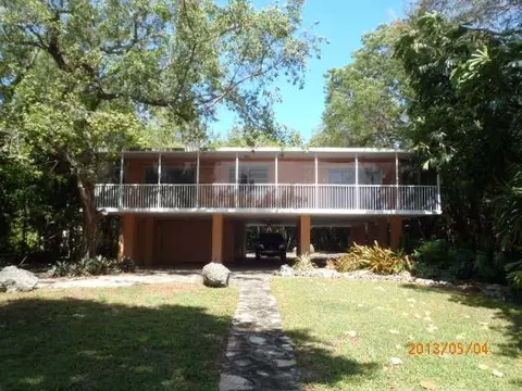 124 E Shore Dr, Key Largo, FL 33037 photo 1