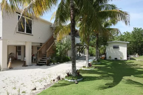 3984 Eugene Rd, Big Pine Key, FL 33043 photo 9
