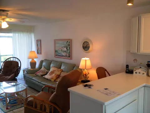 501 Ocean Dr #7, Key Colony Beach, FL 33051 photo 4