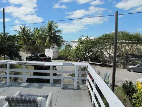 8 Swallow Rd, Key Largo, FL 33037 photo 1