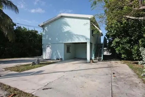 29065 Iris Dr, Big Pine Key, FL 33043 photo 2