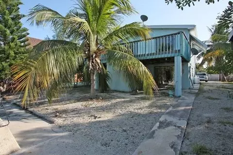 29065 Iris Dr, Big Pine Key, FL 33043 photo 4