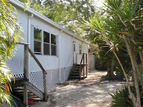564 Gordon Cir, Key Largo, FL 33037 photo 1