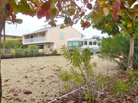 3640 Fox St, Big Pine Key, FL 33043 photo 4