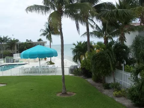 581 Ocean Dr #36, Key Colony Beach, FL 33051 photo 1