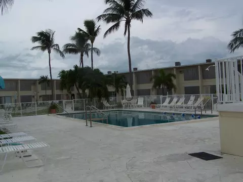 581 Ocean Dr #36, Key Colony Beach, FL 33051 photo 17